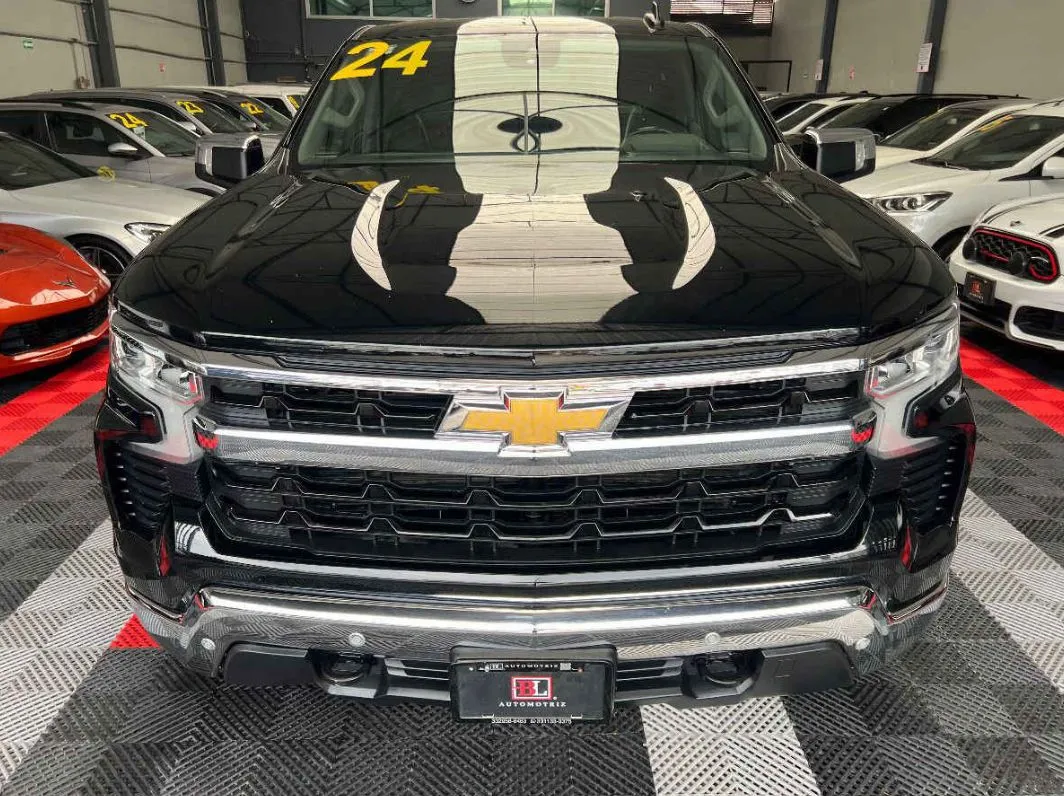 Chevrolet Cheyenne 2024 2p LT Cab Regular V8/5.3 Aut 4x4