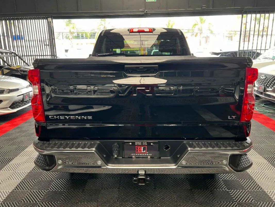 Chevrolet Cheyenne 2024 2p LT Cab Regular V8/5.3 Aut 4x4