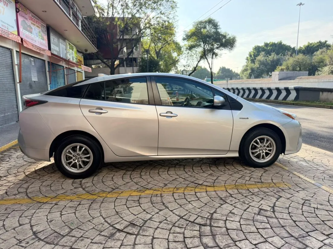 TOYOTA PRIUS 2017 HÍBRIDO BASE