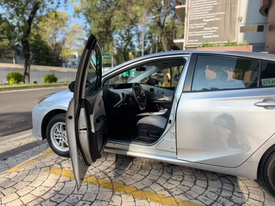 TOYOTA PRIUS 2017 HÍBRIDO BASE