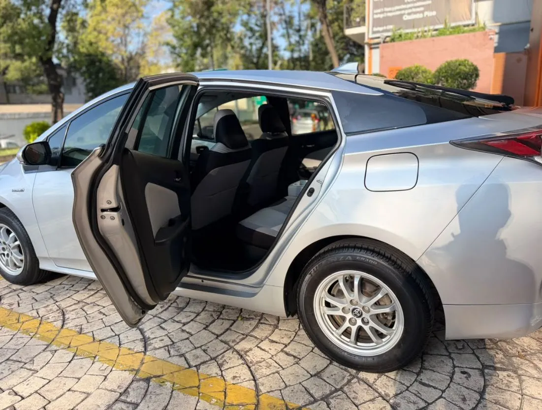 TOYOTA PRIUS 2017 HÍBRIDO BASE