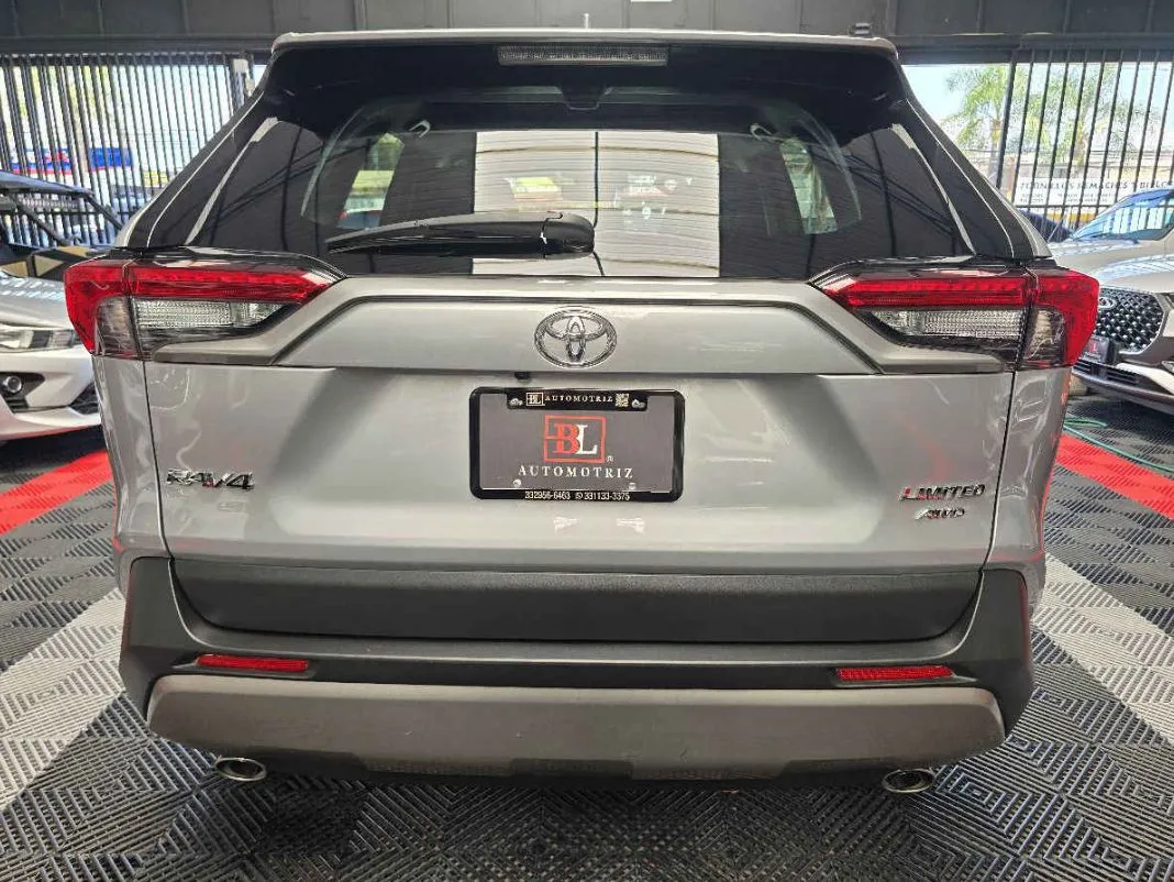 Toyota RAV4 2022 5p Limited L4/2.5 Aut.