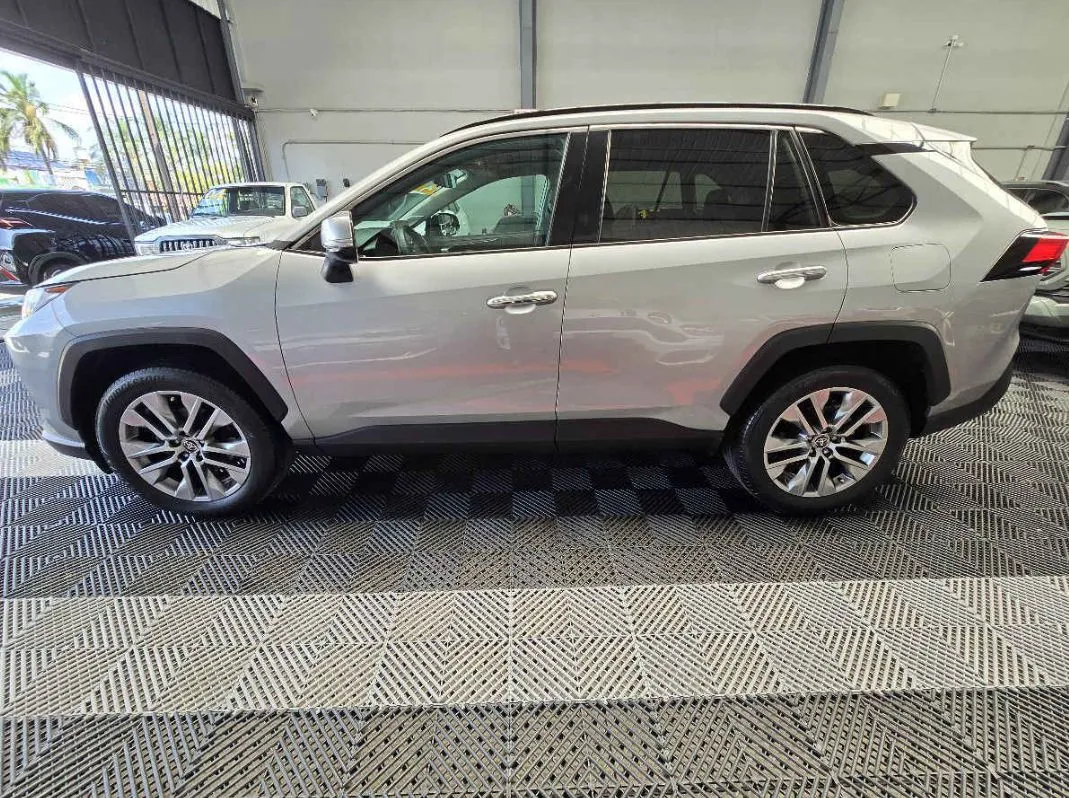 Toyota RAV4 2022 5p Limited L4/2.5 Aut.