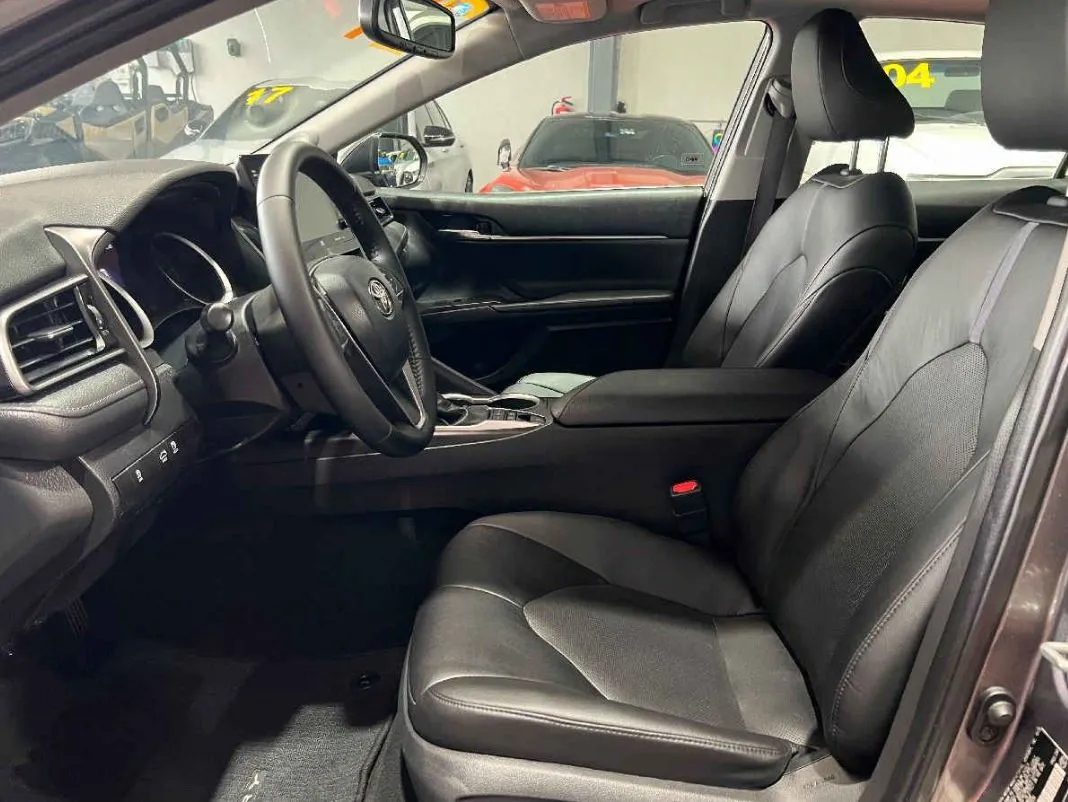 Toyota Camry 2021 4p Hibrido L4/2.5 Aut.