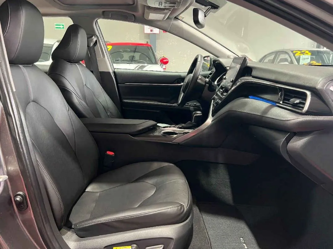 Toyota Camry 2021 4p Hibrido L4/2.5 Aut.