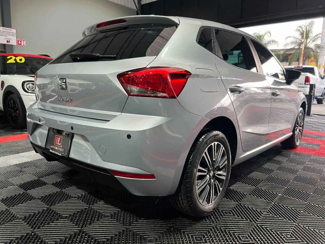 Seat Ibiza 2024 5p Style L4/1.6 Aut.