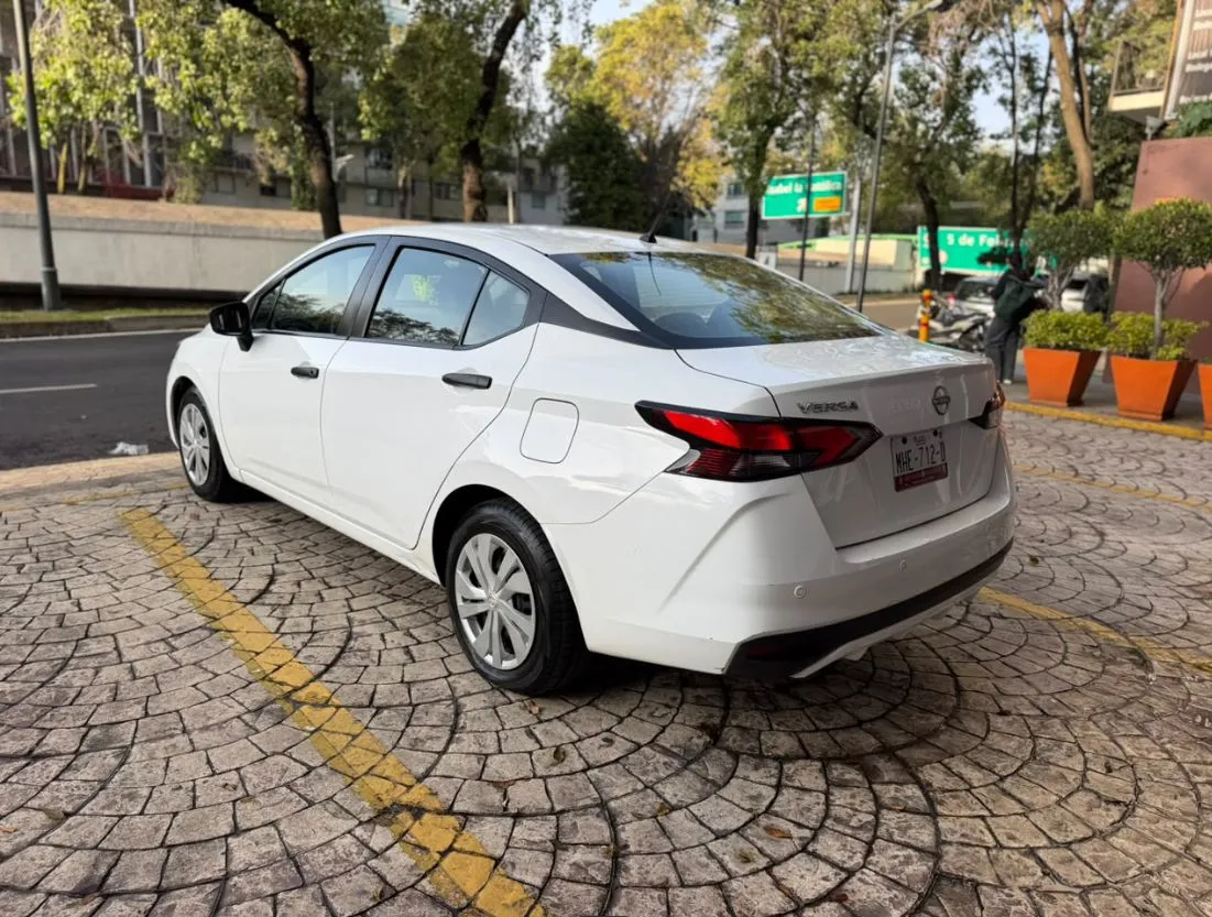 NISSAN VERSA SENSE 2023