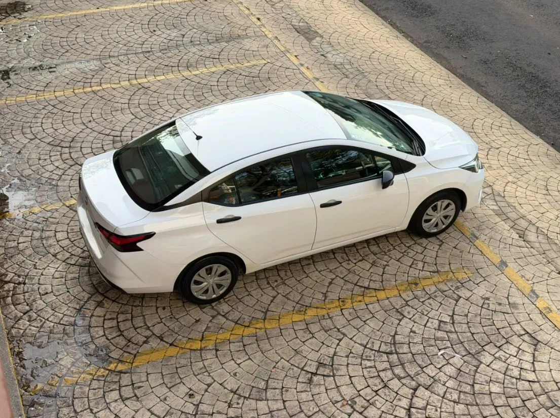 NISSAN VERSA SENSE 2023