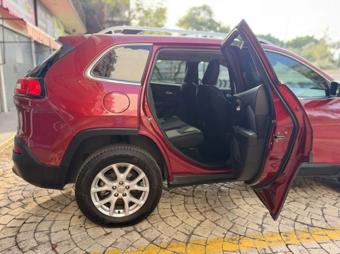 JEEP CHEROKEE LATTITUDE 2014