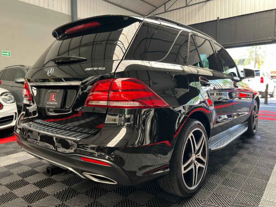 Mercedes-Benz Clase GLE 2017 5p GLE 500 V8/4.6/T Aut.