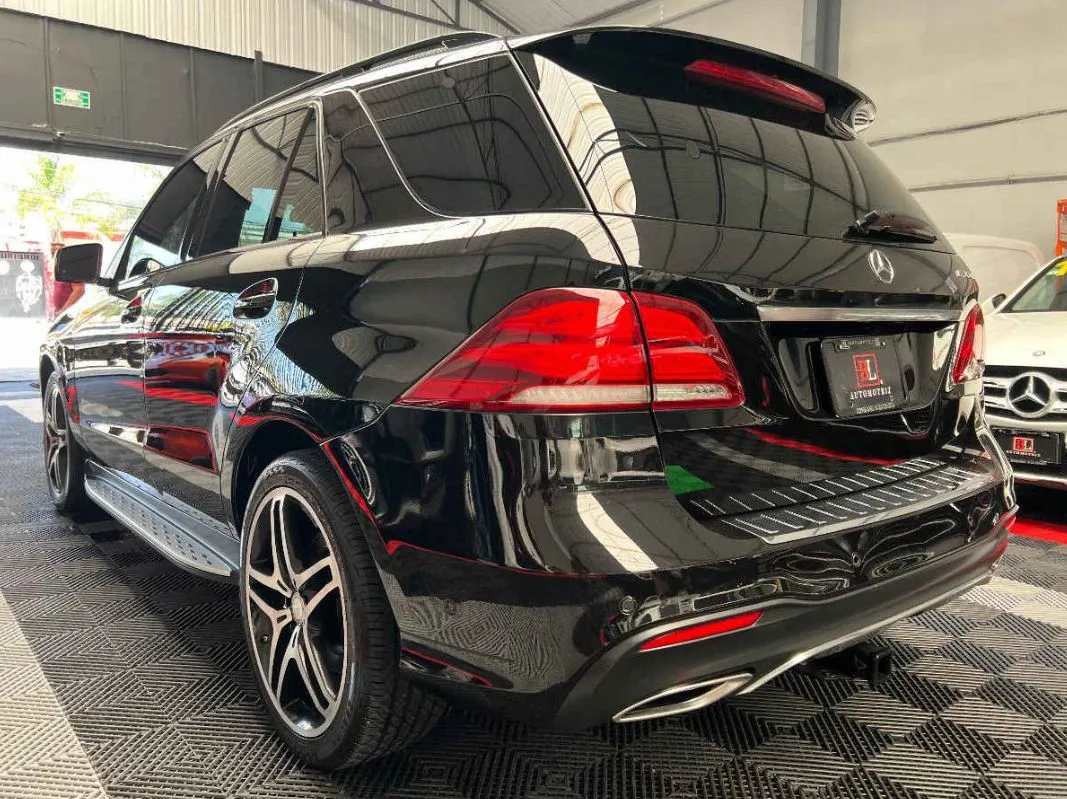 Mercedes-Benz Clase GLE 2017 5p GLE 500 V8/4.6/T Aut.