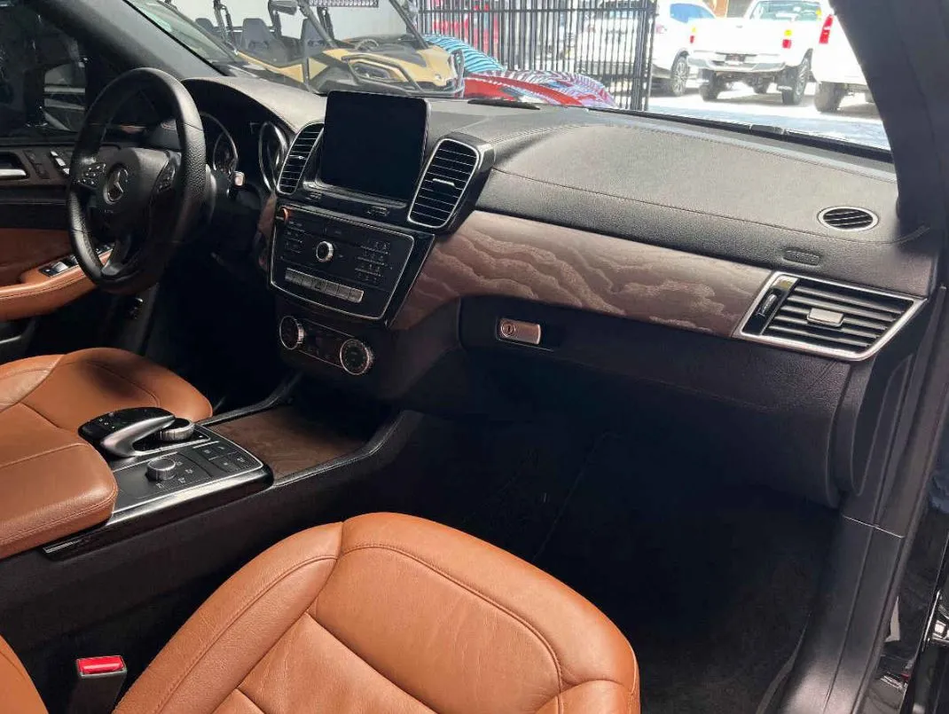 Mercedes-Benz Clase GLE 2017 5p GLE 500 V8/4.6/T Aut.