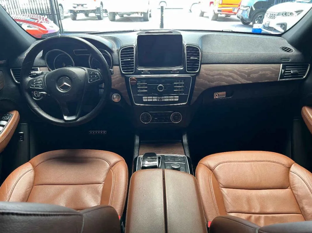 Mercedes-Benz Clase GLE 2017 5p GLE 500 V8/4.6/T Aut.
