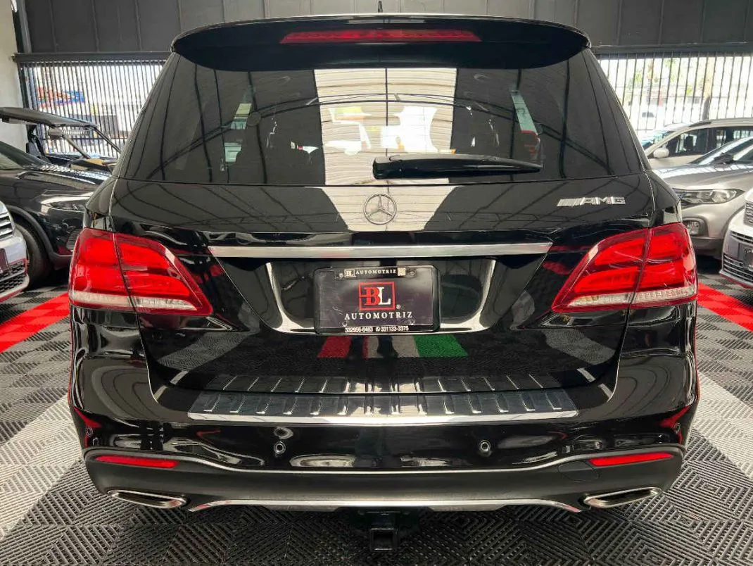 Mercedes-Benz Clase GLE 2017 5p GLE 500 V8/4.6/T Aut.