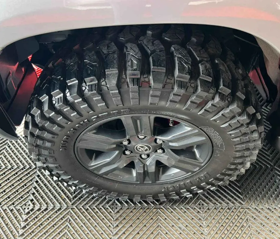 Toyota Hilux 2024 4p Doble Cabina SR L4/2.7 Man.
