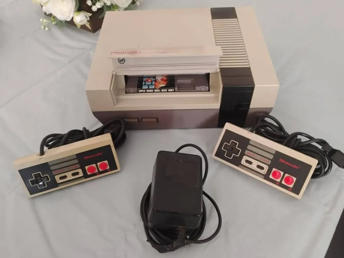 🎮 Consola Nintendo NES Clásica Completa con 2 Mandos y Cartucho Super Mario Bros / Duck Hunt 🕹️