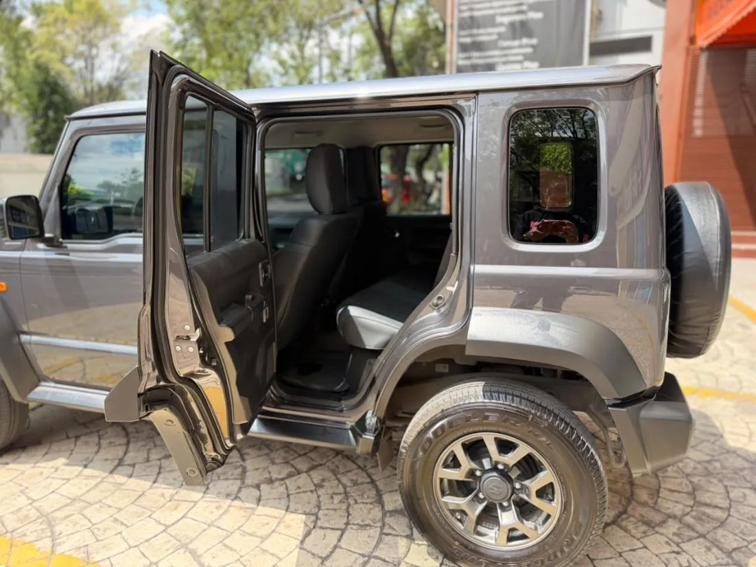 SUZUKI JIMNY GLX 2026 5 PUERTAS 4X4 AUTOMÁTICA
