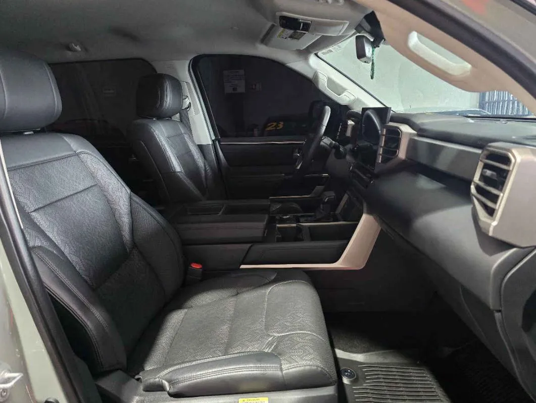 Toyota Tundra 2023 4p Platinum PHEV V6/3.5/T Aut.