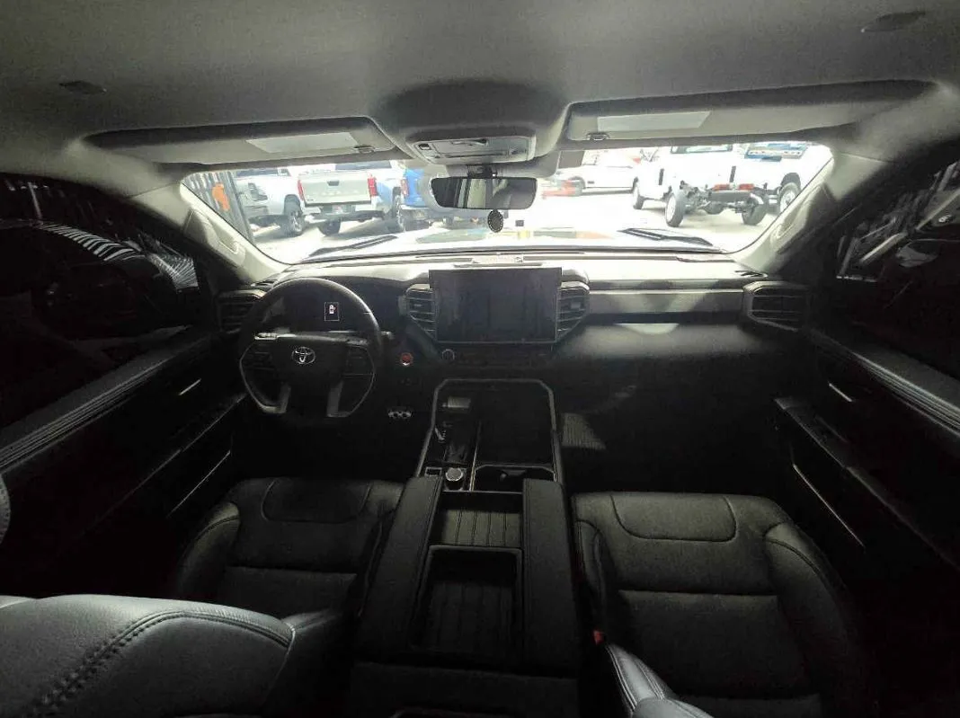 Toyota Tundra 2023 4p Platinum PHEV V6/3.5/T Aut.