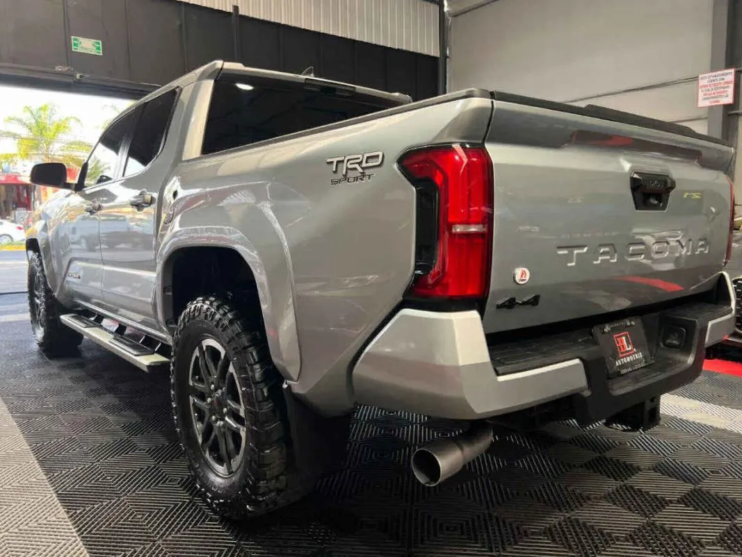 Toyota Tacoma 2025