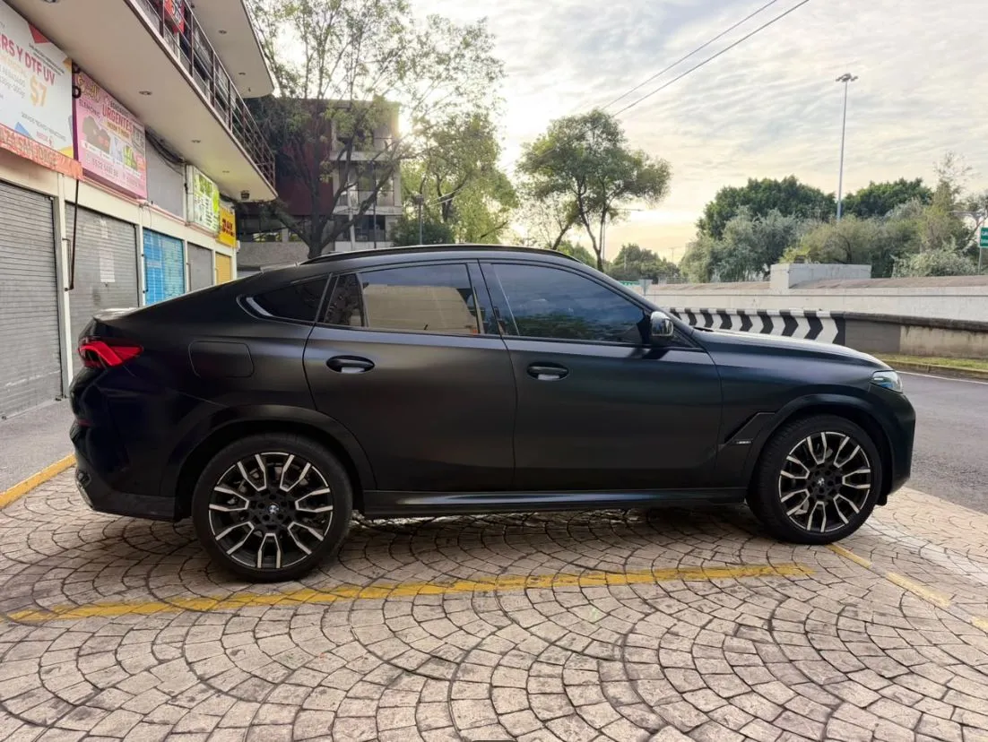 BMW X6 M60I TWINPOWER TURBO MILD HYBRID 2025