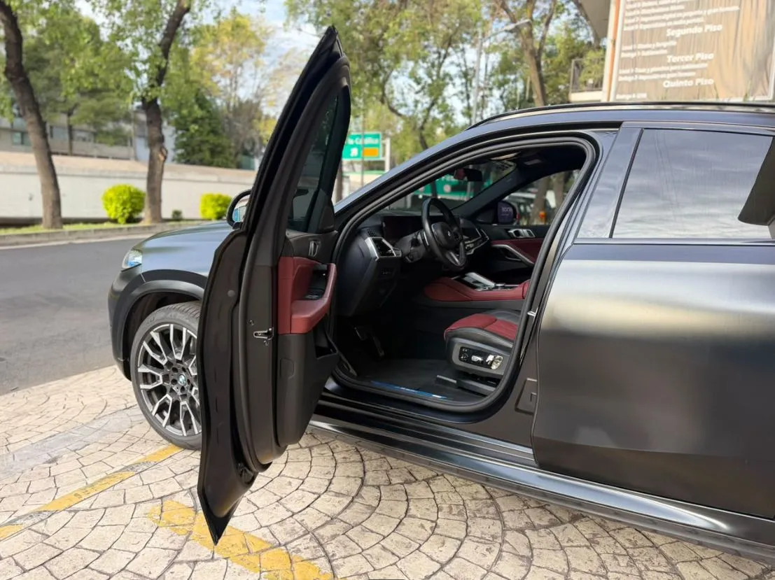 BMW X6 M60I TWINPOWER TURBO MILD HYBRID 2025