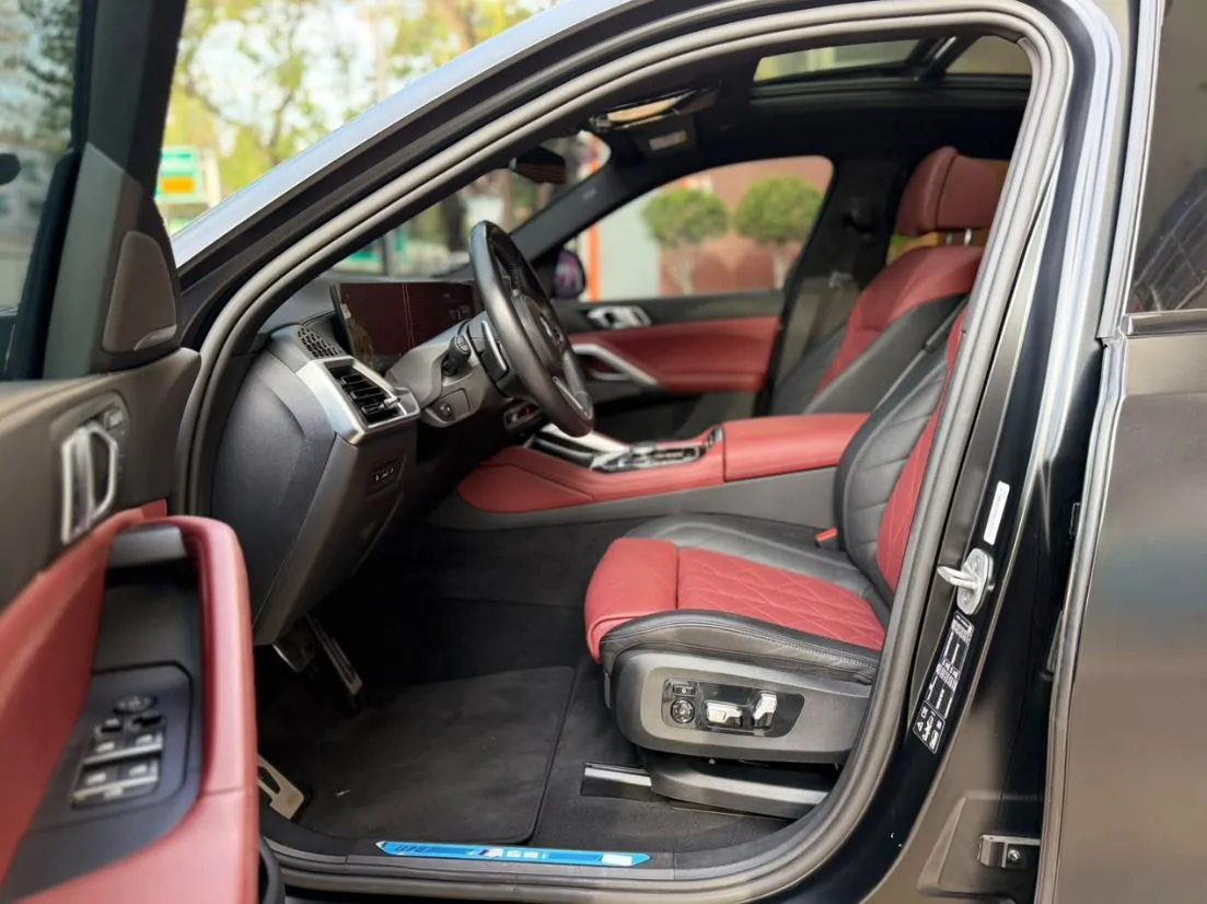 BMW X6 M60I TWINPOWER TURBO MILD HYBRID 2025