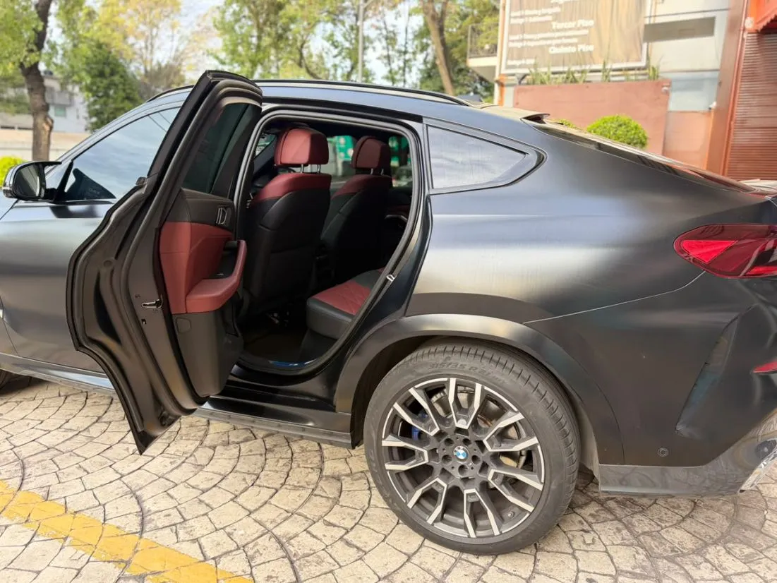 BMW X6 M60I TWINPOWER TURBO MILD HYBRID 2025
