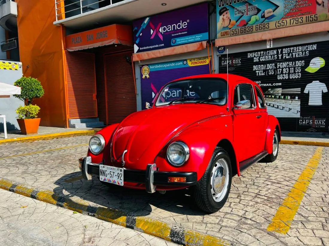 VOLKSWAGEN SEDÁN BOCHO 1992
