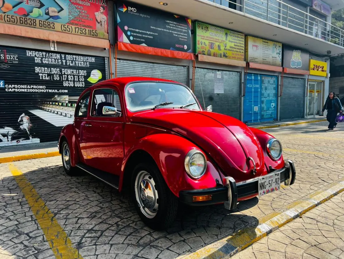 VOLKSWAGEN SEDÁN BOCHO 1992
