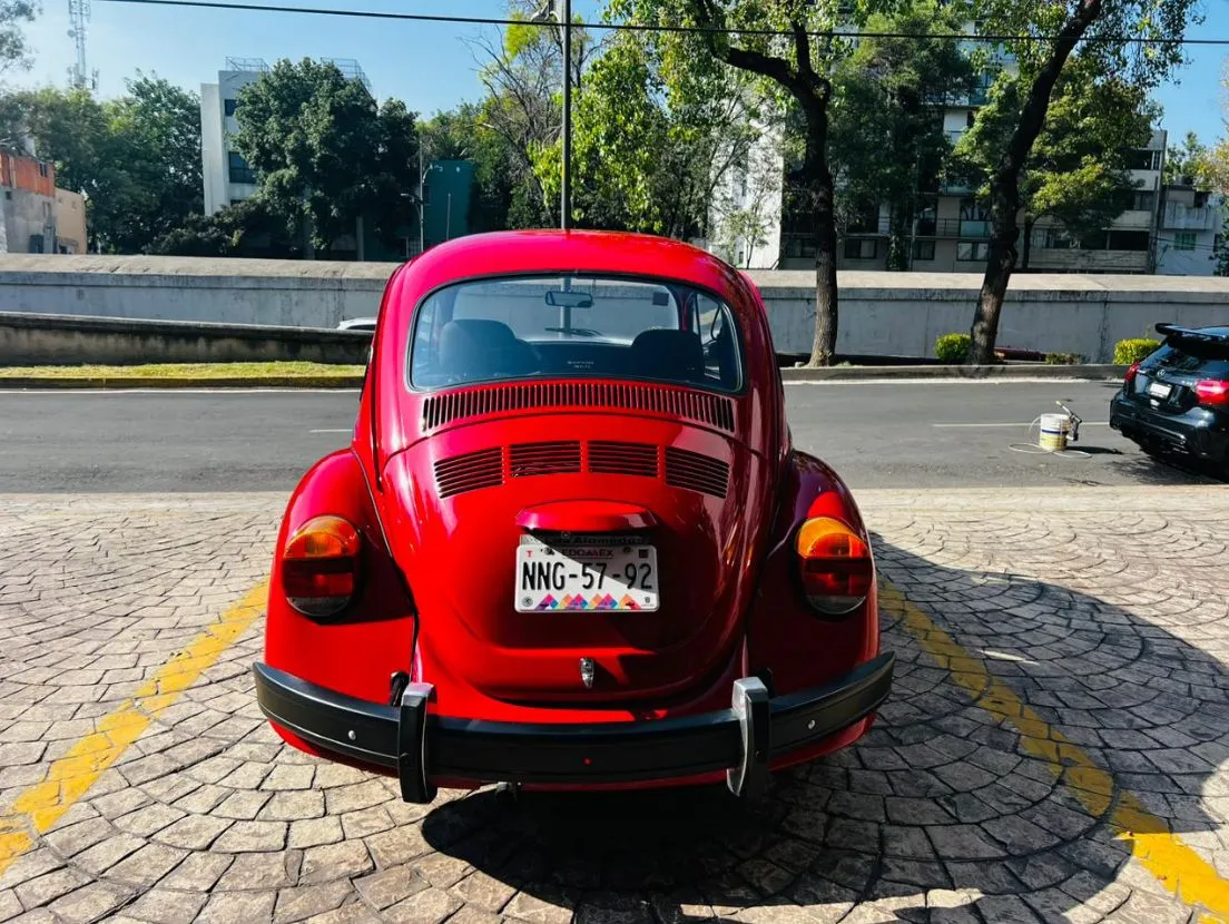 VOLKSWAGEN SEDÁN BOCHO 1992
