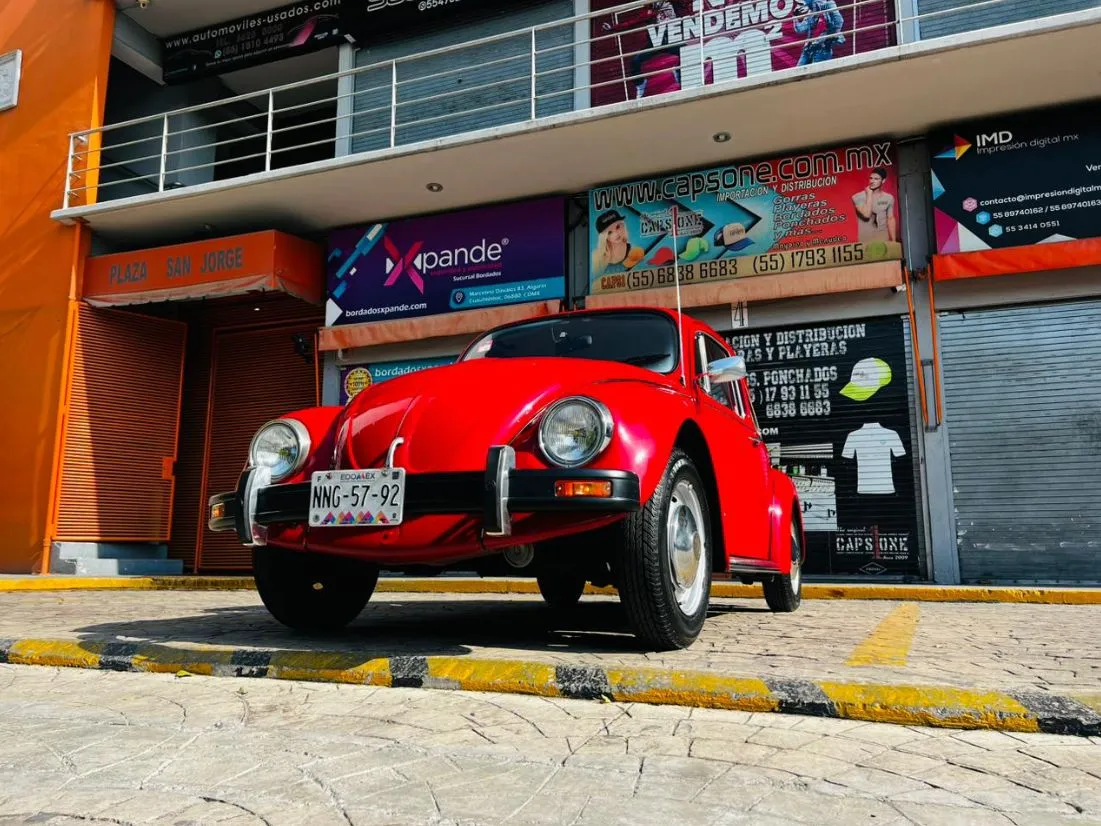 VOLKSWAGEN SEDÁN BOCHO 1992