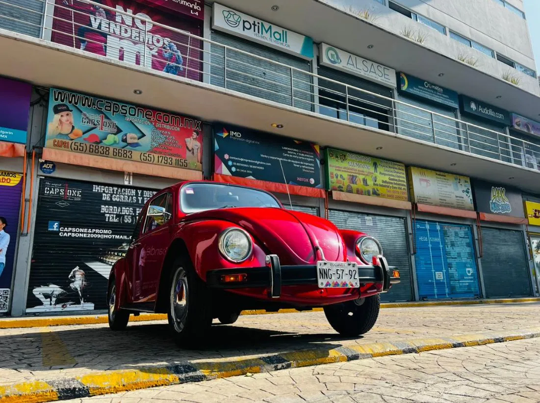 VOLKSWAGEN SEDÁN BOCHO 1992