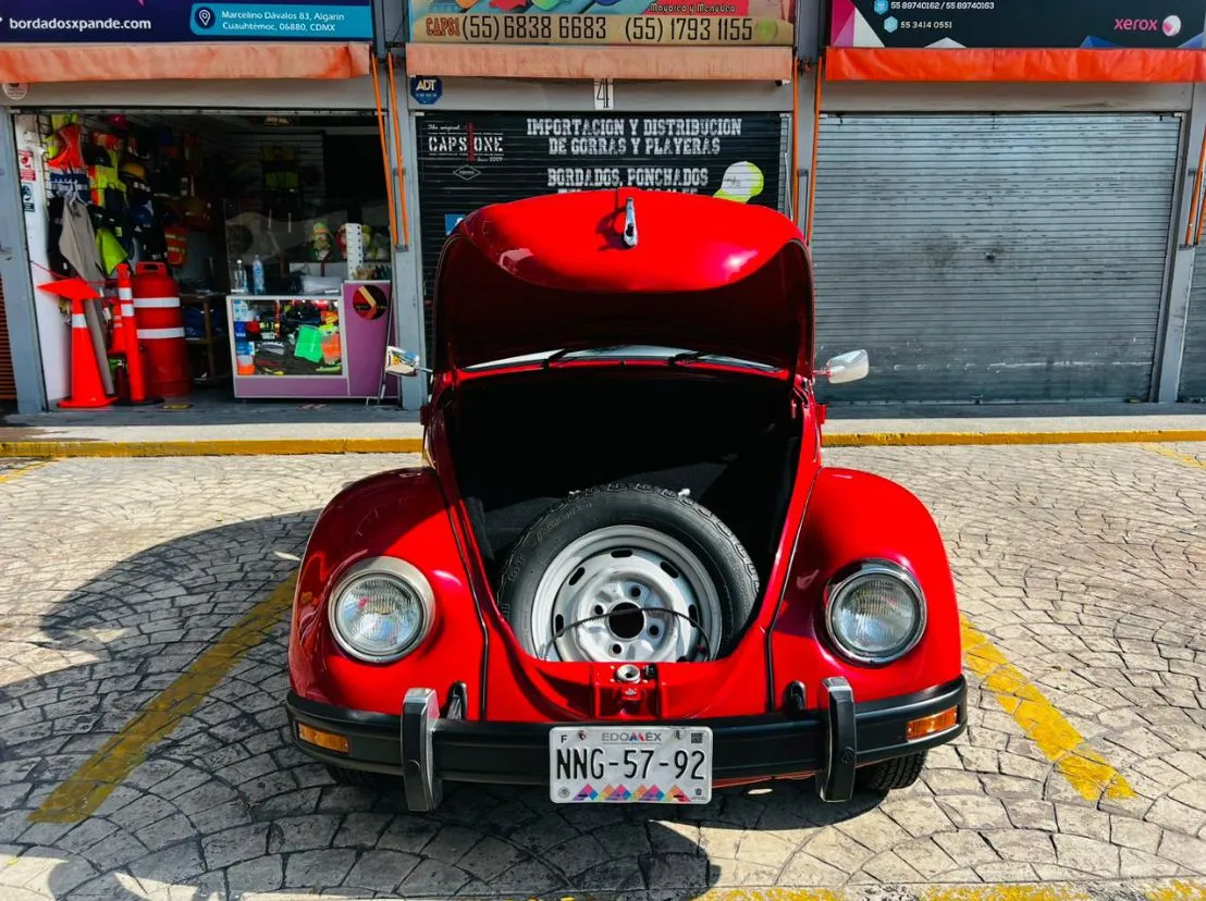 VOLKSWAGEN SEDÁN BOCHO 1992