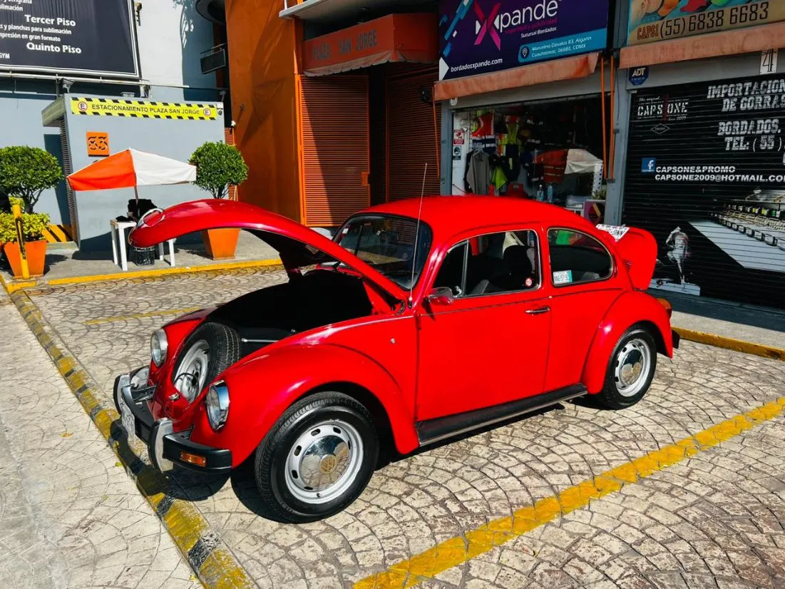 VOLKSWAGEN SEDÁN BOCHO 1992