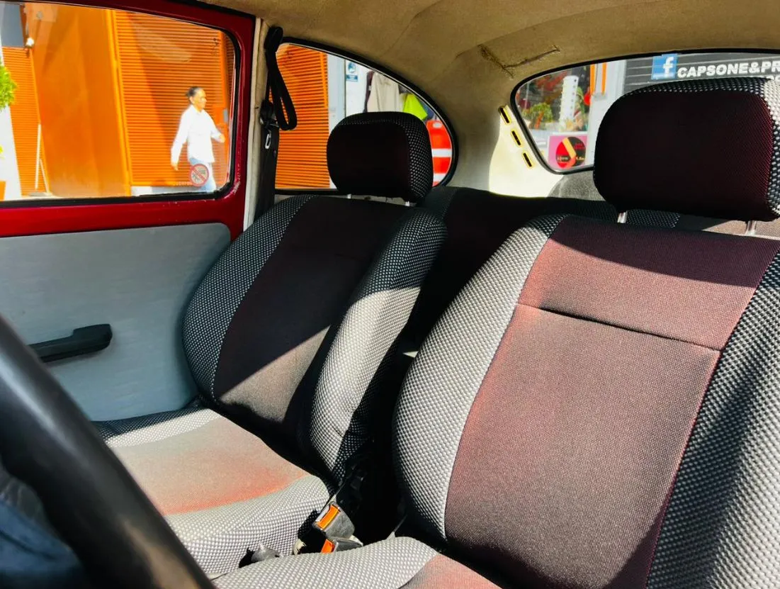 VOLKSWAGEN SEDÁN BOCHO 1992