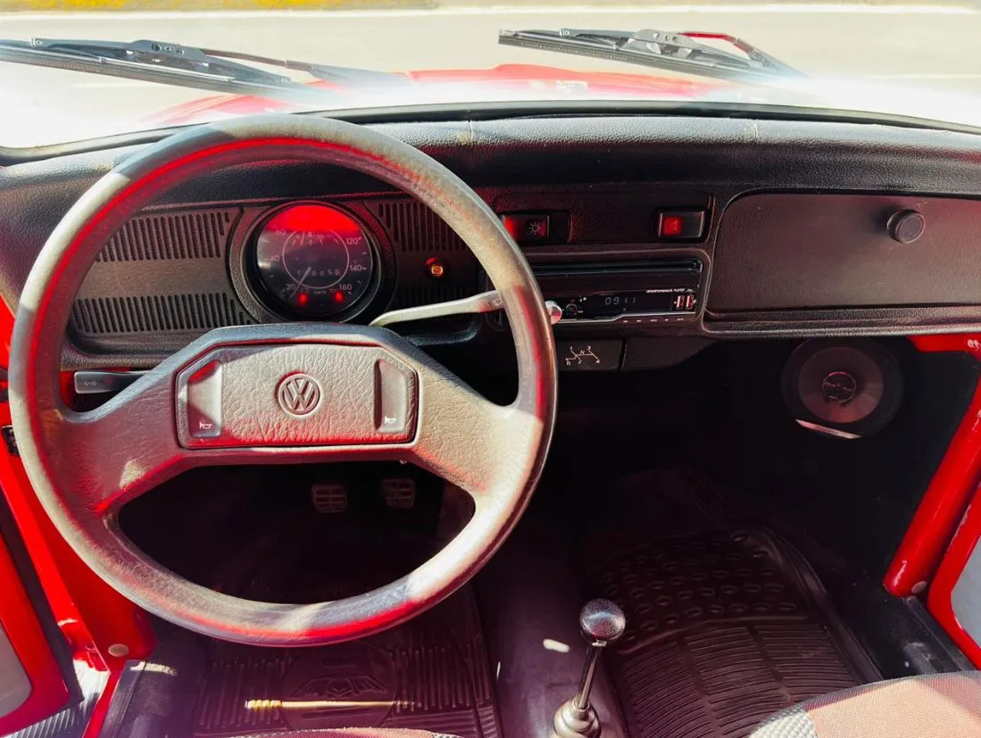 VOLKSWAGEN SEDÁN BOCHO 1992