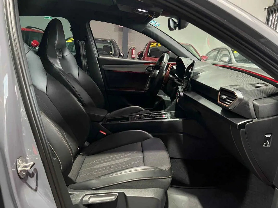 Cupra Leon 2023 5p Cupra 245 L4/2.0/T Aut.