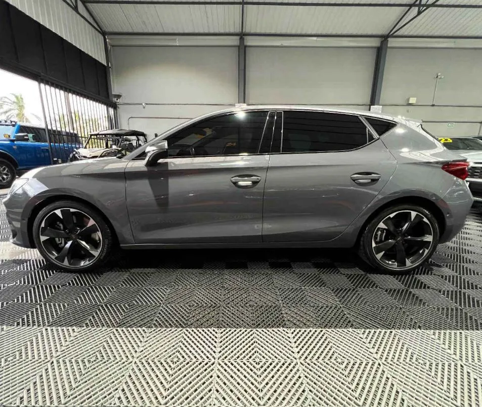 Cupra Leon 2023 5p Cupra 245 L4/2.0/T Aut.