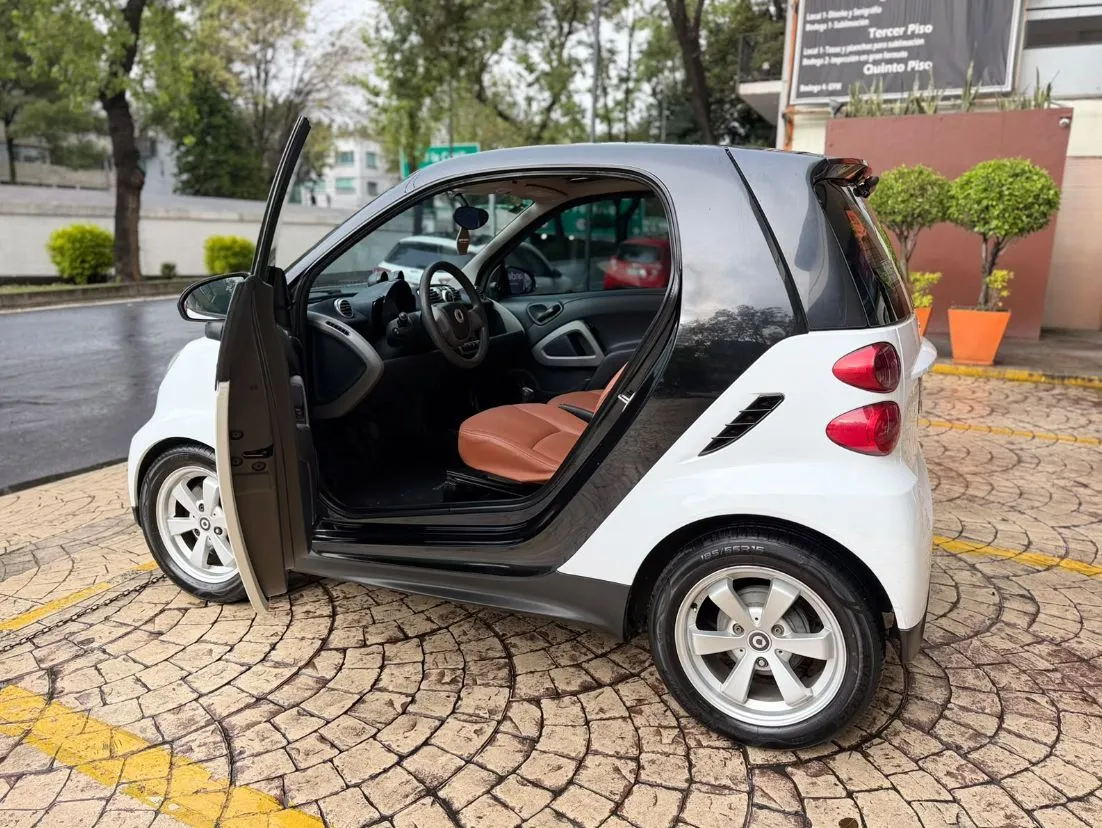 SMART FORTWO COUPÉ MHD 2013