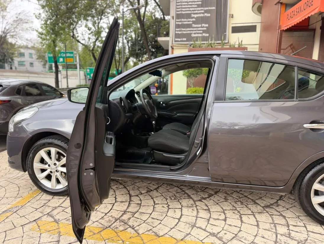 VERSA ADVANCE 2017 AUTOMÁTICO