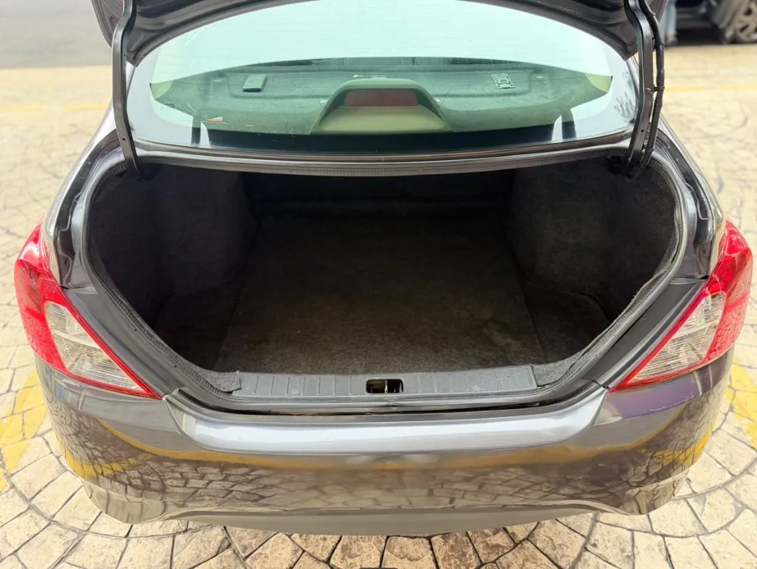 VERSA ADVANCE 2017 AUTOMÁTICO