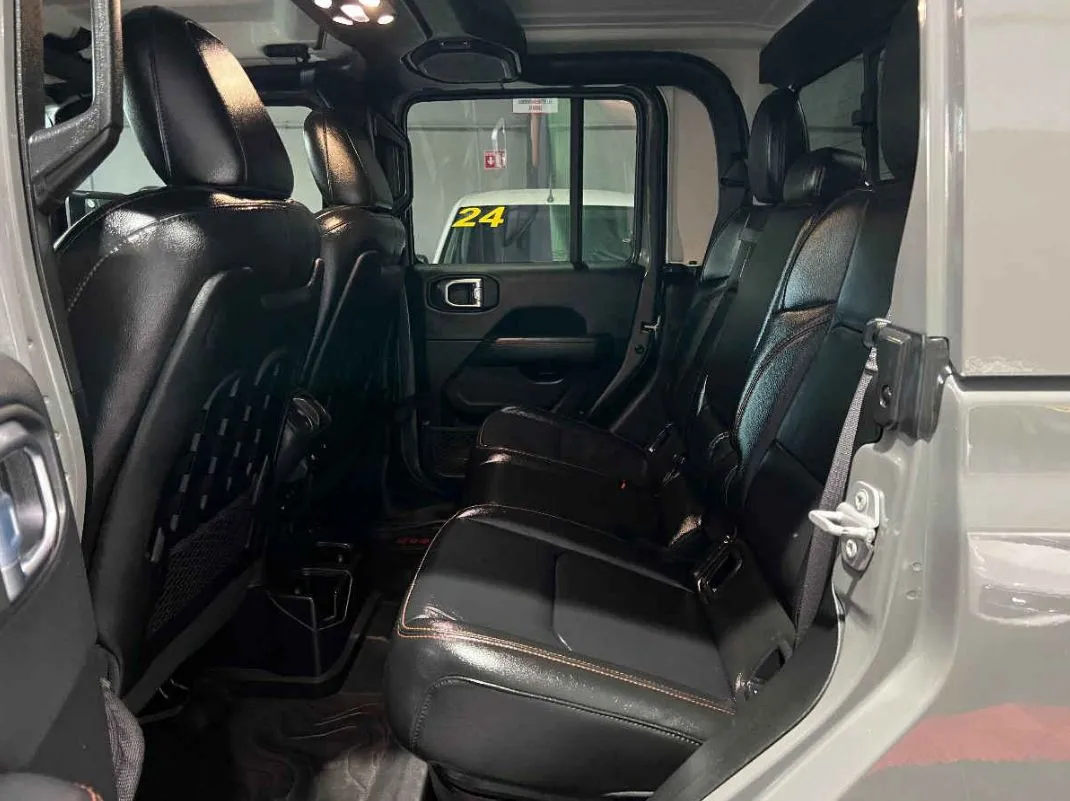Jeep JT/Gladiator 2022 5p Mojave V6/3.6 Aut.