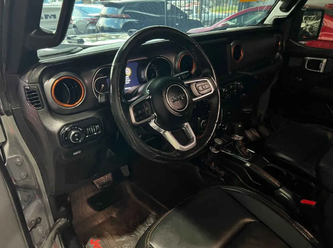 Jeep JT/Gladiator 2022 5p Mojave V6/3.6 Aut.