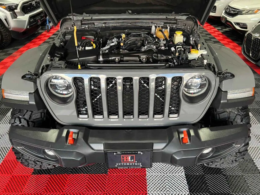 Jeep JT/Gladiator 2022 5p Mojave V6/3.6 Aut.