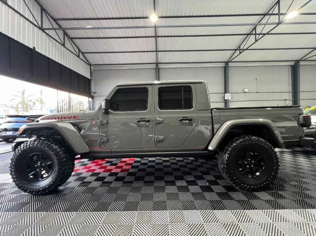 Jeep JT/Gladiator 2022 5p Mojave V6/3.6 Aut.