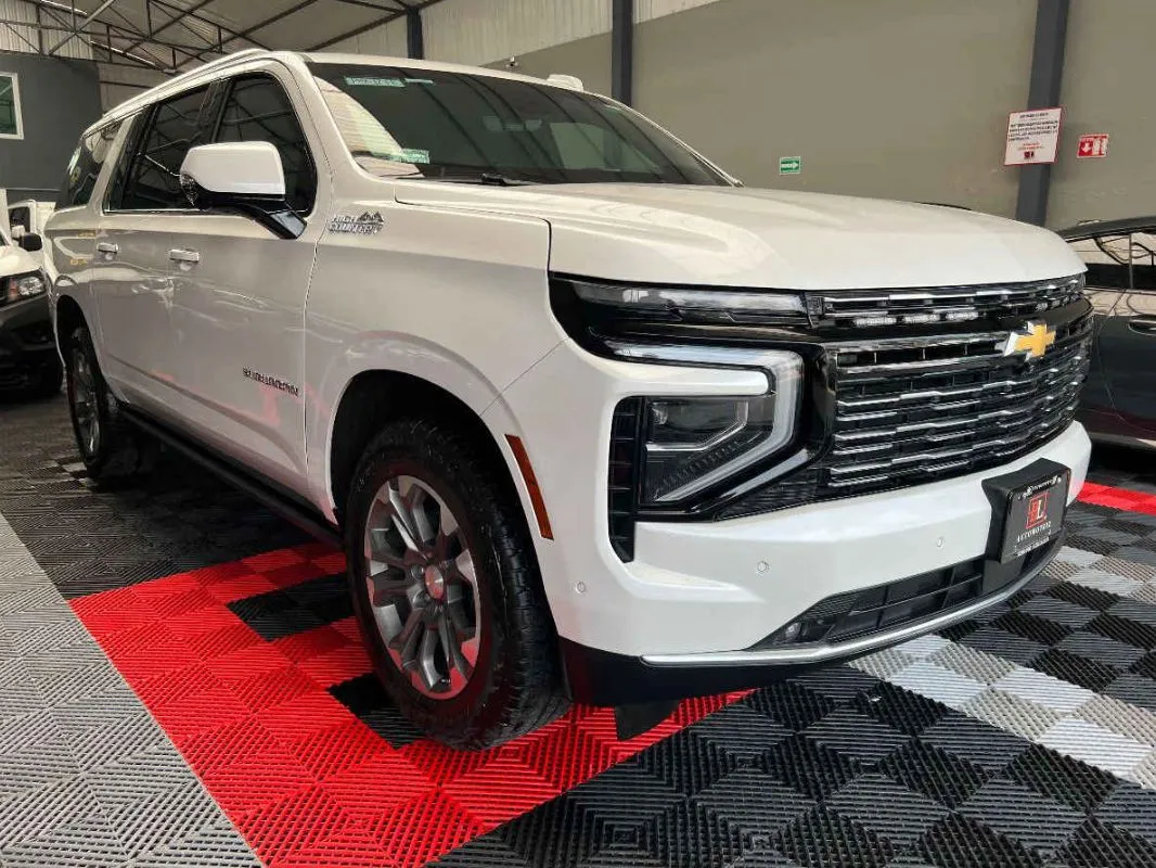Chevrolet Suburban 2025