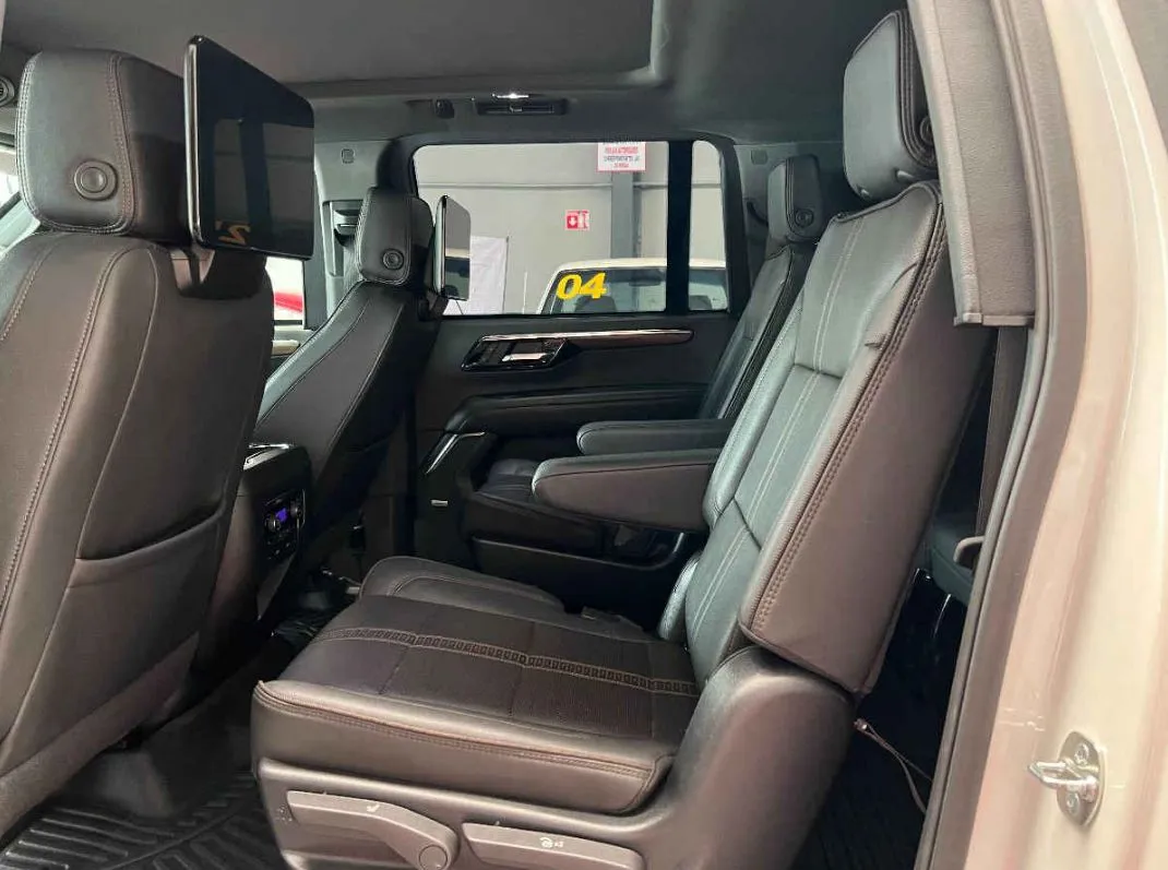 Chevrolet Suburban 2025