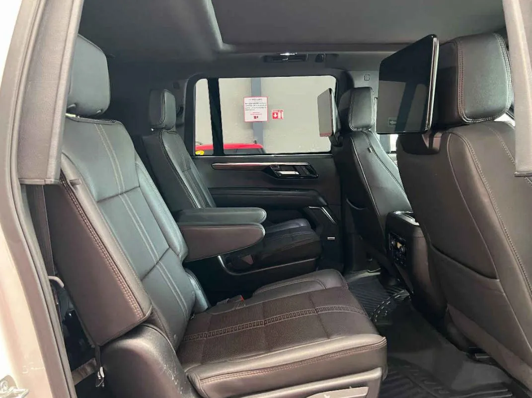 Chevrolet Suburban 2025