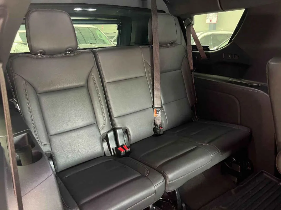 Chevrolet Suburban 2025